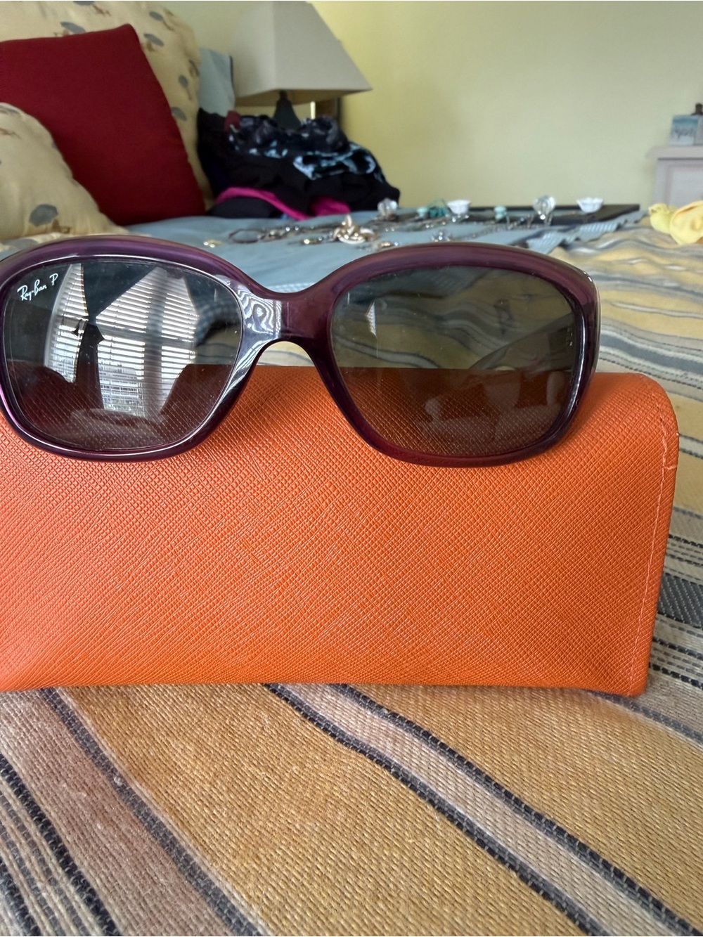 Ray-Ban Women's Purple Frame Sunglasses with Dark Lenses